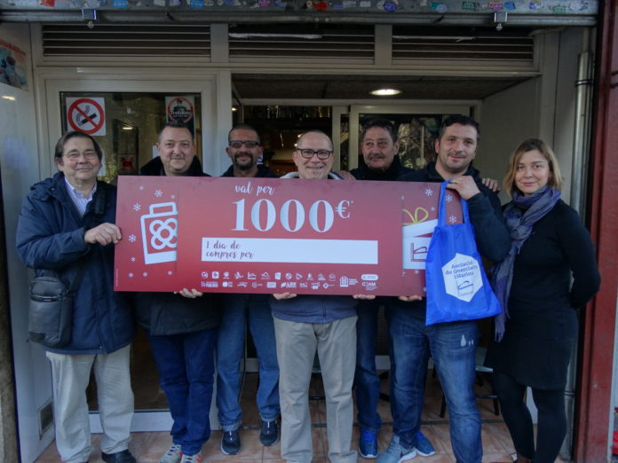 Sorteig de la fundacio Barcelona Comerç i l'Associació de Comerciants de la Marina