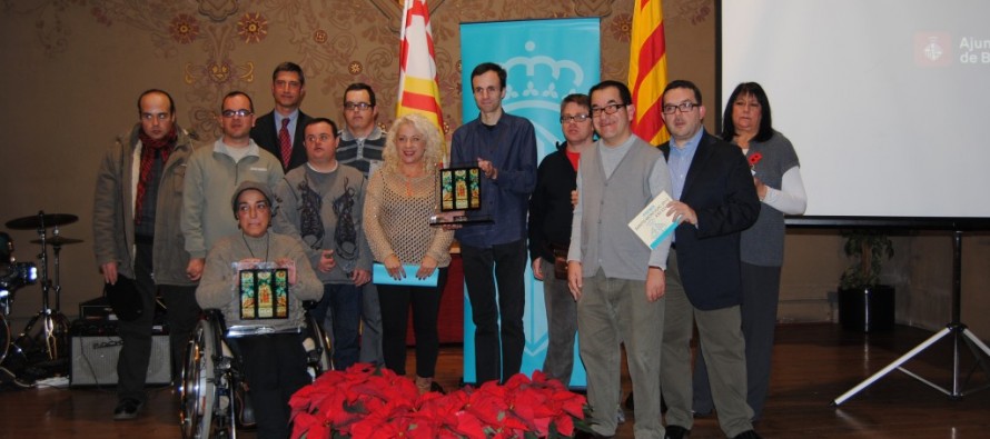 L’associació de disminuïts de Sants Montjuïc i Oleguer Forcades guardonats amb els premis Sants Montjuïc 2013