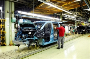 La fàbrica Nissan de la Zona Franca contractarà gairebé 700 treballadors