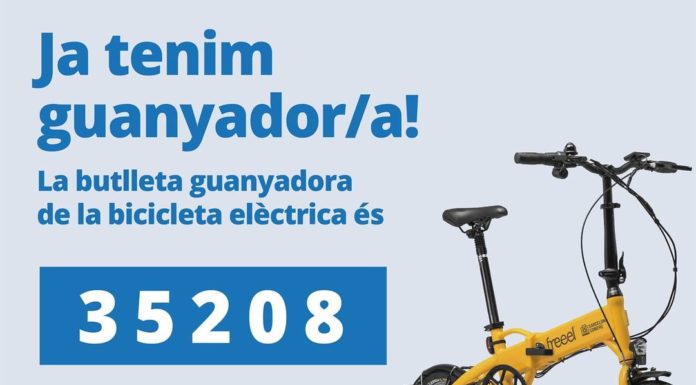 Els comerciants busquen la butlleta guanyadora de la bicicleta elèctrica, la 35.208