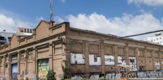 L’ajuntament de Barcelona aprova el Conveni per cedir Can Batlló com espai veïnal i autogestionat