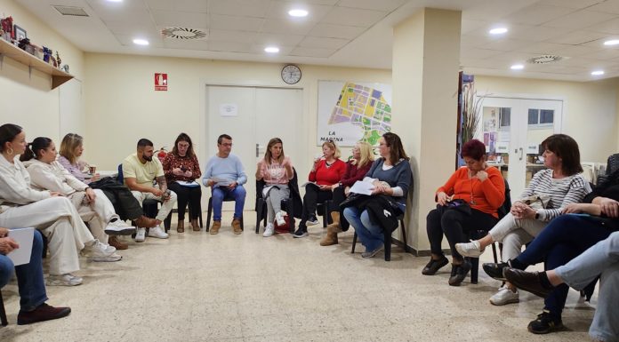 La Marina es queda sense OAC i el servei de cures Vila Veïna té la continuïtat en l’aire.