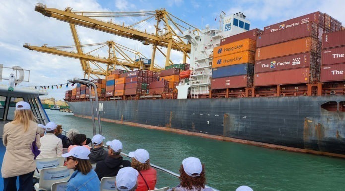 Jornades de portes obertes al Port de Barcelona Visita al Port de Barcelona