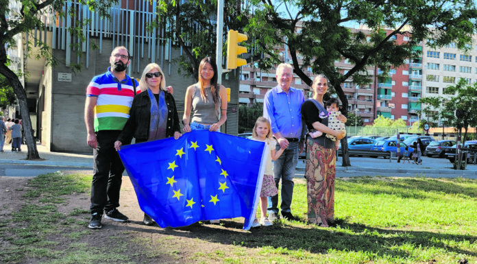 Eleccions europees, la desconnexió, el desinterès i el blanqueig de l’extrema dreta es palpen al carrer Eleccions europees