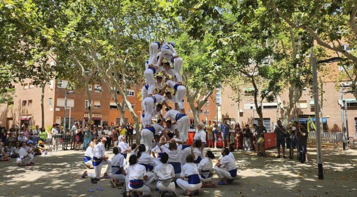 Benvinguda al nou veïnat del Prat Vermell Falcons de Vilanova a la plaça Falset