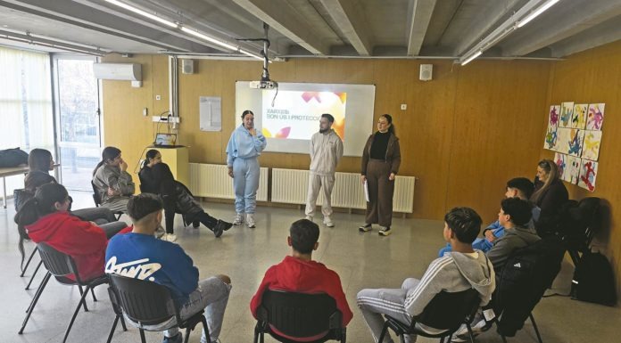 Acompanyar l’adolescència en temps de violència digital