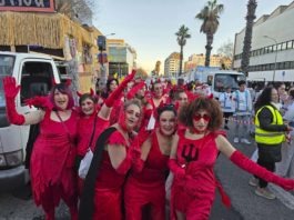La Marina vibra amb la rua de Carnestoltes