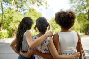 Retahílas. Sororidad y crecimiento social