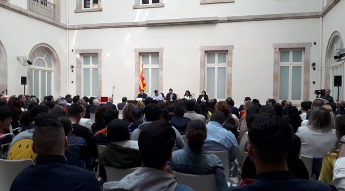 El barri i la ciutat fan costat al col·lectiu gitano a la celebració del 8 d’abril