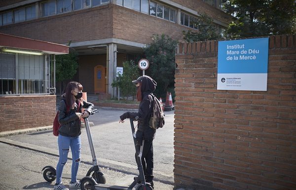 Docents i alumnes del graus d’Imatge Personal de l’Institut Mare de Déu en peu de guerra
