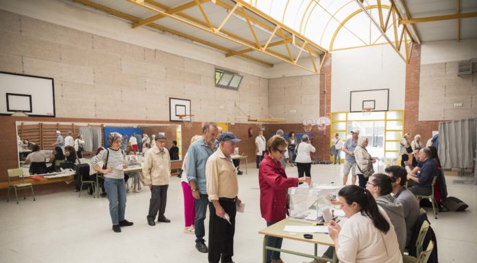 La Marina surt a les urnes a una jornada amb poc entusiasme al carrer