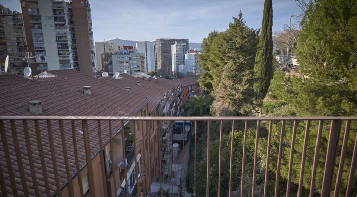 Els veïns reclamen una tanca de protecció als ascensors d’El Polvorí