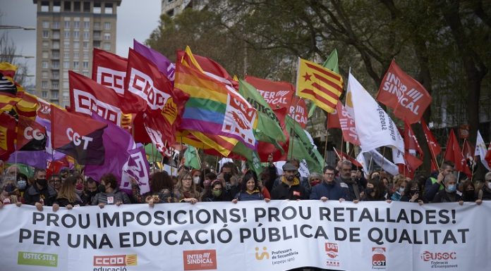Al costat de la comunitat educativa