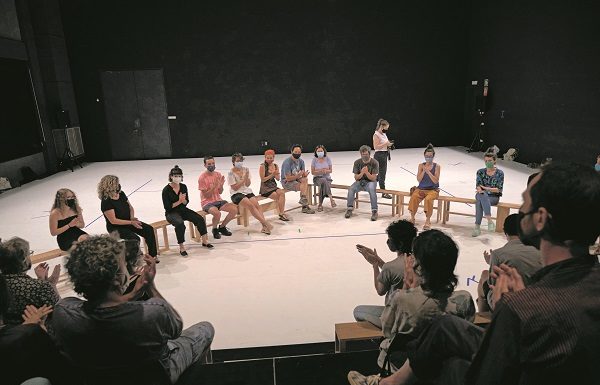 10 anys de creació i recerca artística: El Graner celebra aniversari amb una aposta per obrir-se de bat a bat al barri