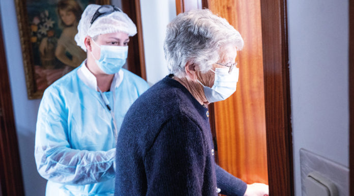 Projectes socials per pal·liar els efectes secundaris de la Covid-19 en col·lectius vulnerables com ara la gent gran