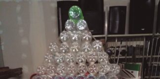 Al Polvorí l’arbre de Nadal encara està en procés