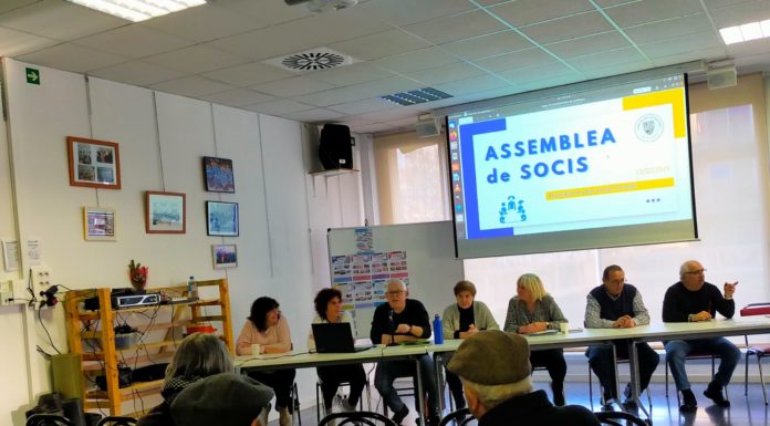 La primera assemblea de AAVV de Sant Cristòfol