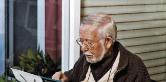 El Parlament commemora el naixement de Paco Candel