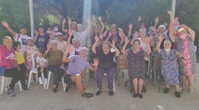 Triomfa la primera festa dedicada a la gent gran a Can Clos