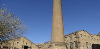 Apareix un home mort a les obres d’un edifici de nova construcció a Can Batlló Can Batlló