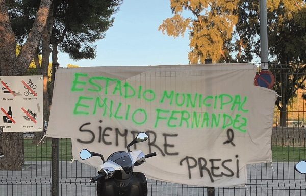 El Complex Esportiu La Bàscula fa oficial el canvi de nom a Emilio Fernàndez