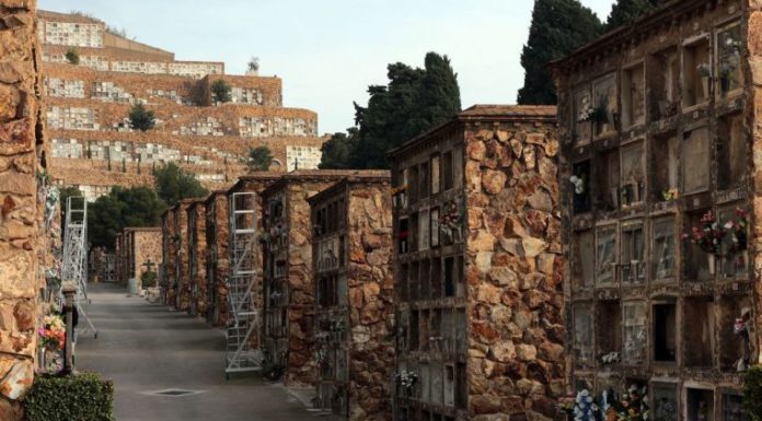 Calen actuacions al cementiri de Montjuïc