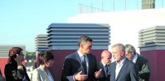 El president Pedro Sánchez i l’alcalde, Jaume Collboni, visiten una promoció d’habitatge públic al Prat Vermell