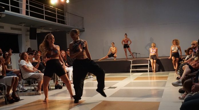 Reivindicació de la cultura guineana a través de la moda