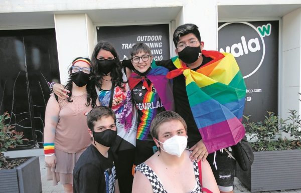 Reivindicació del jovent del barri pels drets del col·lectiu LGTBIQ+
