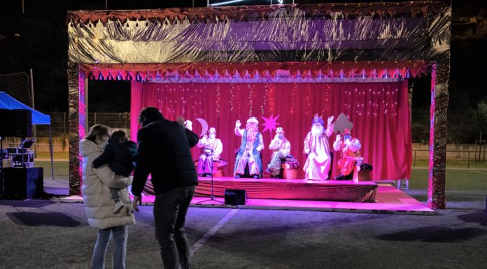 Els reis tornen a la Marina amb el Campament Reial