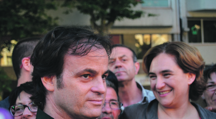 Entitats de La Marina aproven a l’alcaldessa i desconeixen al nou regidor del districte de Sants Montjuic