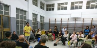 Les hores prèvies  de la consulta s’han viscut pacificament i amb nervis