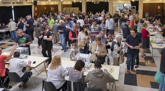 EDITORIAL l Hi ha motius per prendre’s les eleccions amb humor i ironia, però també seriosament, voteu! Eleccions