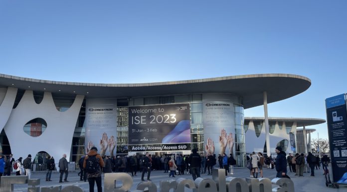 La recuperació de visitants a la Fira i els partits del Barça a Montjuïc generen debat sobre la mobilitat al barri