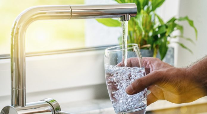 L’AMB aprova un nou paquet d’ajuts per ajornar el pagament de l’aigua i la TMTR a PIMES i autònoms