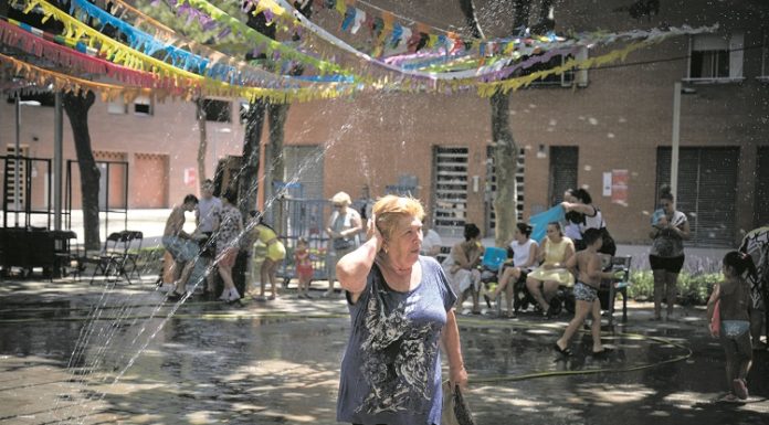 El rècord de temperatures impacta en la consciència ambiental del veïnat