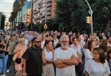 Concentració veïnal per reclamar millores de seguretat