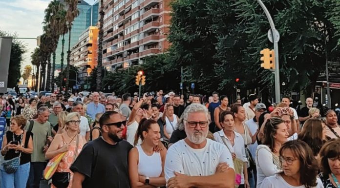 Concentració veïnal per reclamar millores de seguretat