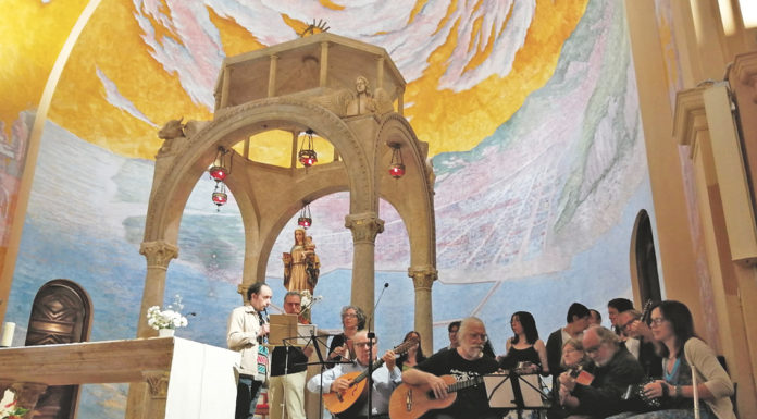 Dia de pluja i de bona gent, homenatge als mestres de l’escola Leza