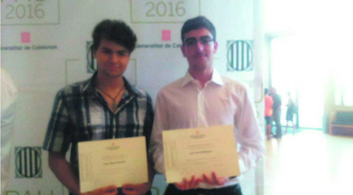 Dos estudiants d l’IES Domènech obtenen distincions a les PAU