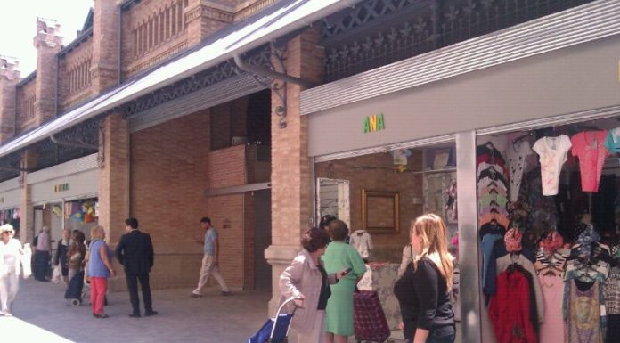 El mercat de Sants obre les seves portes