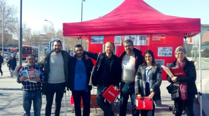 Precampanya a la Marina, BEC treu carpes informatives al carrer