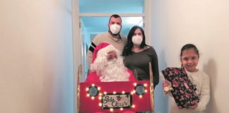 Papa Noel en el barrio de la Marina, un cuento muy real en plena pandemia