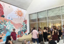Un mural comunitari reivindica l’art i la inclusió