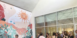 Un mural comunitari reivindica l’art i la inclusió