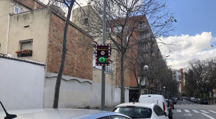 L’Ajuntament instal·la un radar pedagògic al carrer dels Ferrocarrils catalans