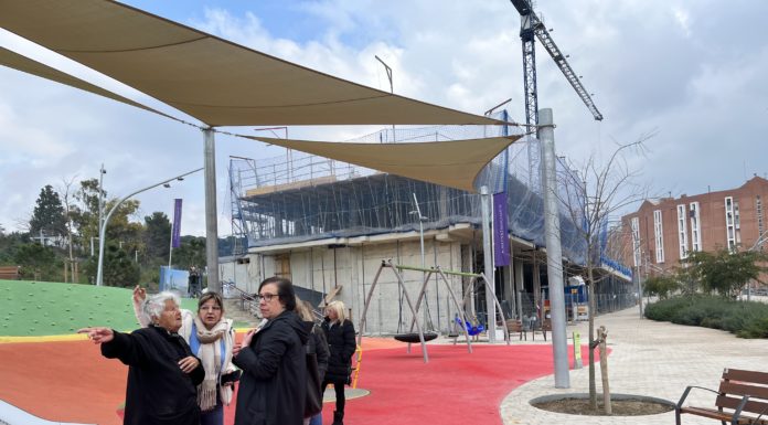 La regidora presenta el nou parc de Can Clos