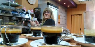 La nova taxa sobre les begudes ensucrades a debat pels comerciants i veïns de la Marina