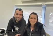 Fan fora de casa una mare amb tres fills amb discapacitat