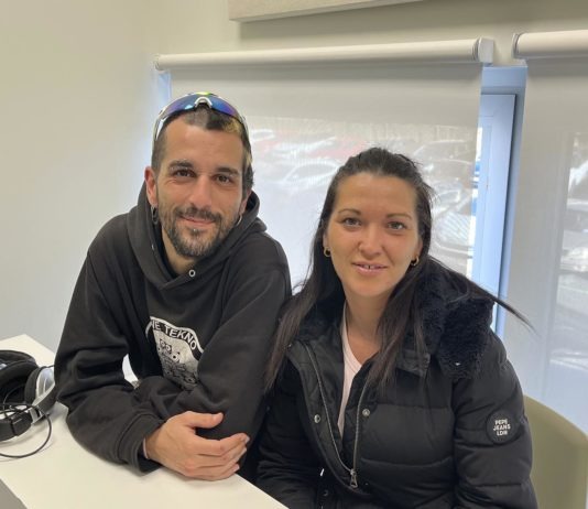 Fan fora de casa una mare amb tres fills amb discapacitat